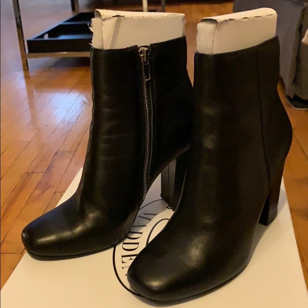 Steve Madden ankle leather booties